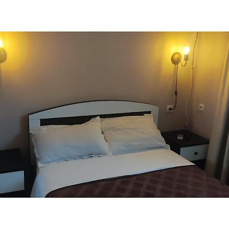 Hotel Lux Tbiliszi Kültér fotó