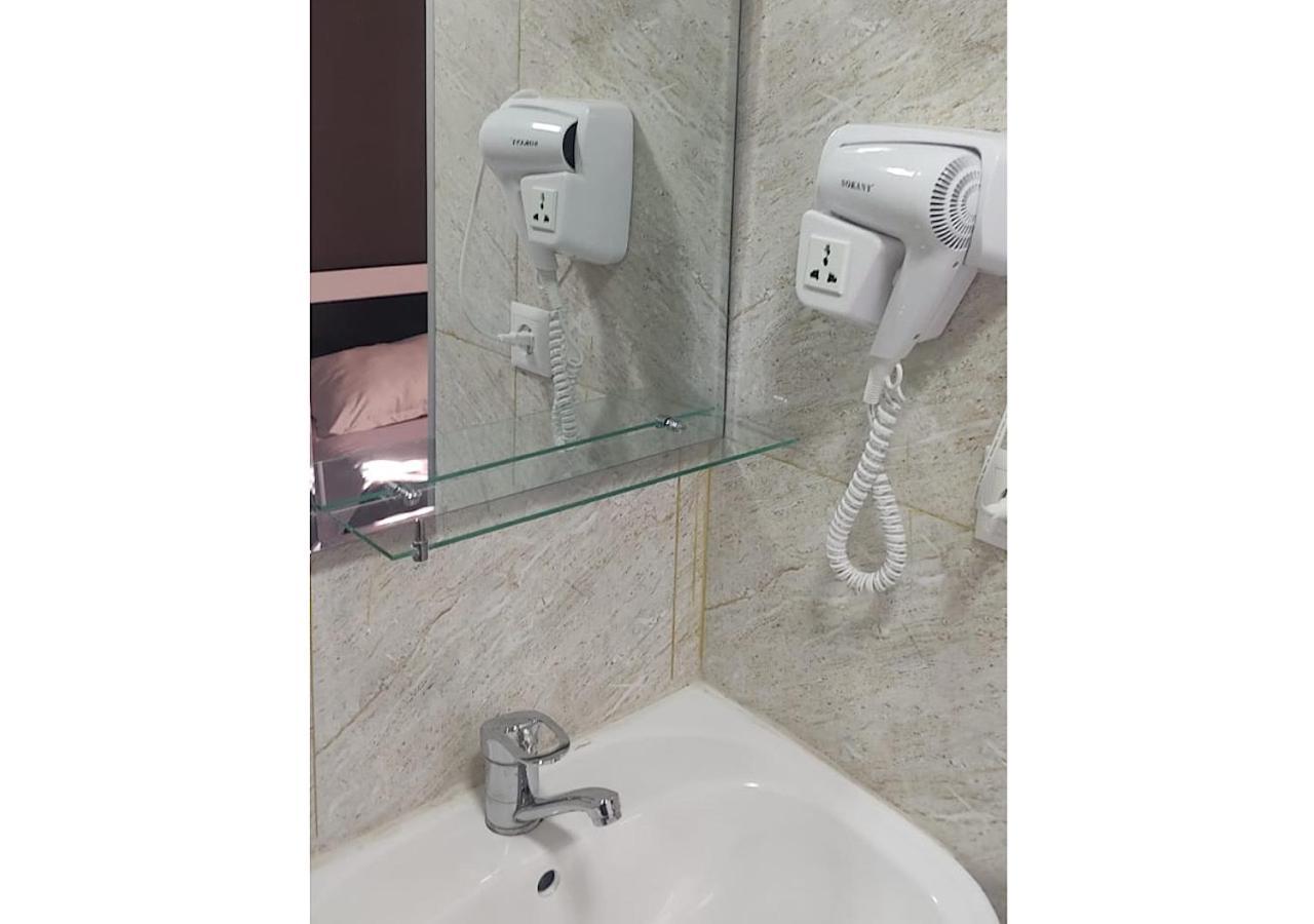 Hotel Lux Tbiliszi Kültér fotó