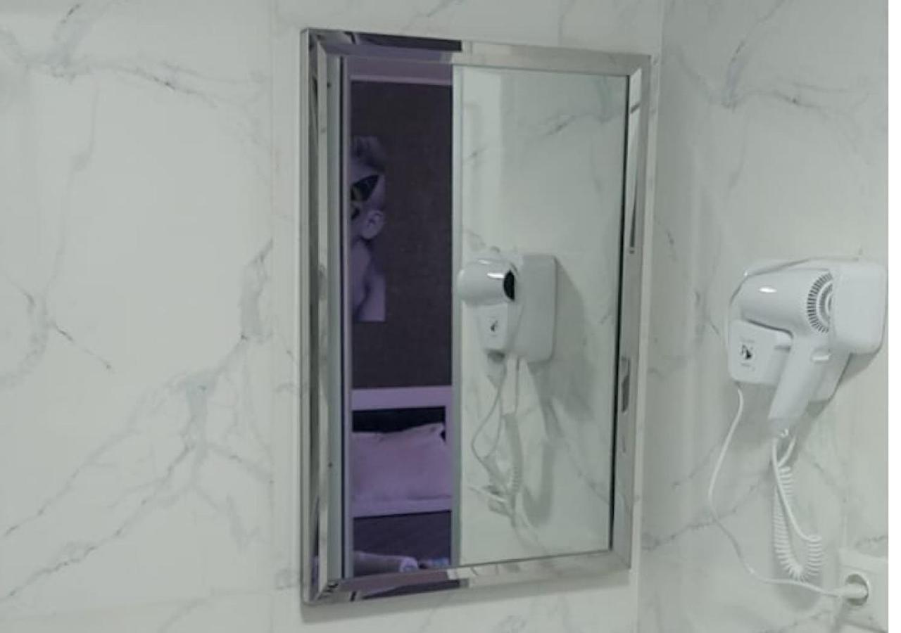 Hotel Lux Tbiliszi Kültér fotó